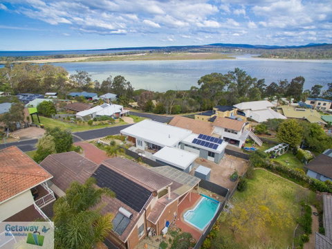 Oyster View - Holiday Byron Bay 2