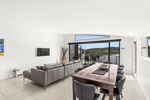 Pacific Drive 14 - Fingal Bay - Holiday Byron Bay 3