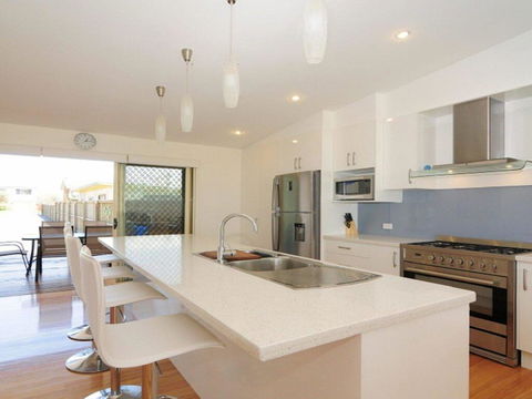 Pacific Views - Direct Access Onto Culburra Beach - Holiday Byron Bay 3