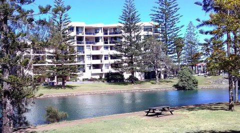 Palm Court Motor Inn - Holiday Byron Bay 3
