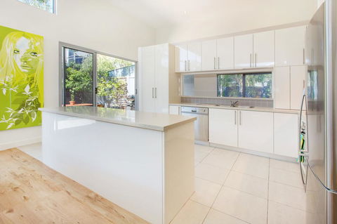 PALM COURT RETREAT - MORNINGTON - Holiday Byron Bay 3