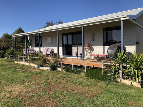 PANORAMA @ Lismar Lodge - Holiday Byron Bay 0
