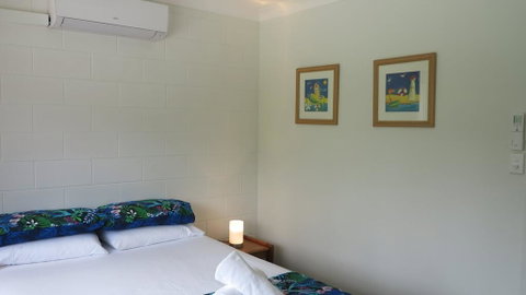 Paradise Apartments Unit 2 - Holiday Byron Bay 1
