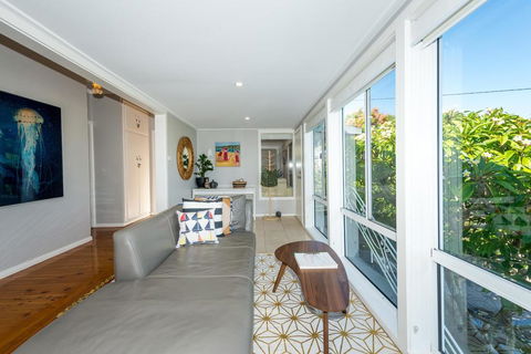 Pet Friendly 5 Victor Parade - Holiday Byron Bay 1