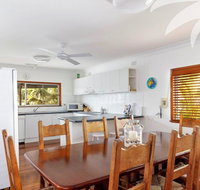 Picturesque Lizzie Palms 1 - Holiday Byron Bay