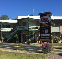 Pine Lodge - Holiday Byron Bay