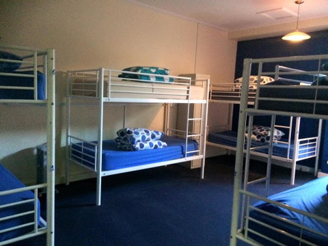 Port Adelaide Backpackers - Holiday Byron Bay 2