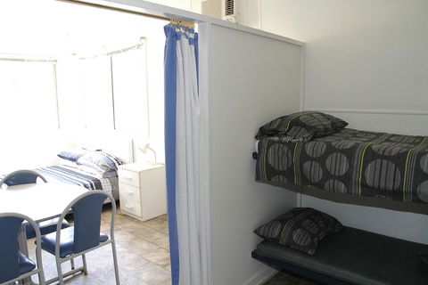 Port Lincoln Caravan Park - Holiday Byron Bay 2