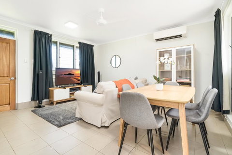 Private Pool, Big Backyard, Aircon - Paradise! - Holiday Byron Bay 1
