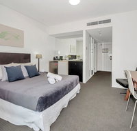 Privately owned Hotel Room by Cairns Marina 222 - Holiday Byron Bay