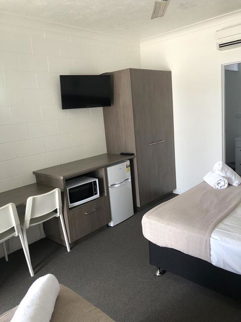 Q Express - Holiday Byron Bay 3