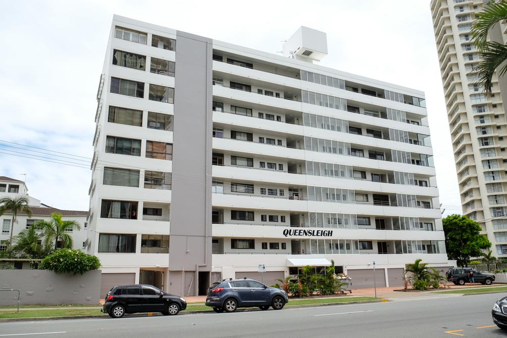 Broadbeach QLD Holiday Byron Bay