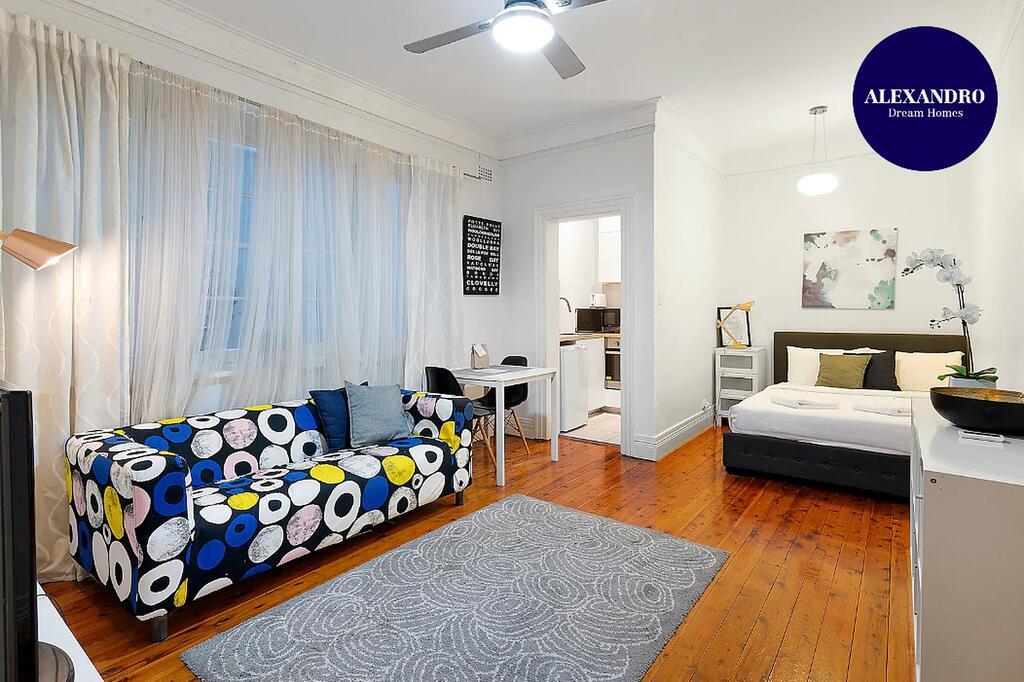 World Square NSW Holiday Byron Bay