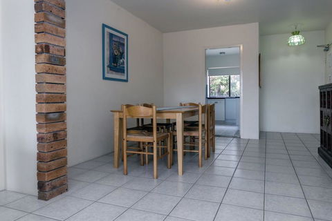 Radburn, Unit 3, 17 Ondine Close - Holiday Byron Bay 3