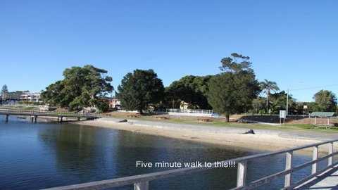Regatta 3 - On The Lake- Little Street - Holiday Byron Bay 1