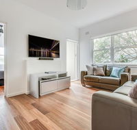 Renovated art deco flat close to city and harbour - Holiday Byron Bay