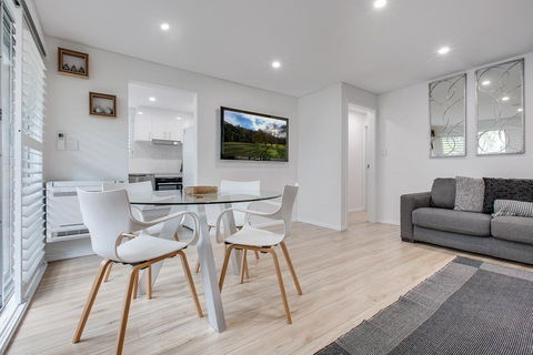 Renovated Unit In The Heart Of Macquarie Park - Holiday Byron Bay 0
