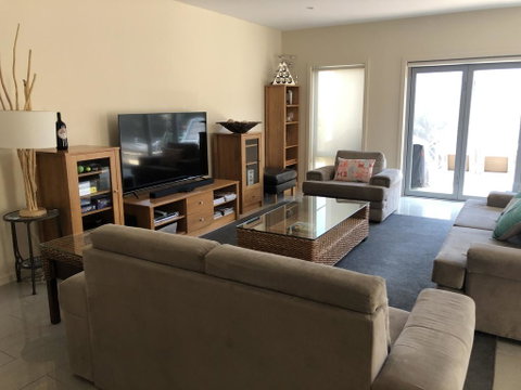 Residence On Robe - Holiday Byron Bay 1