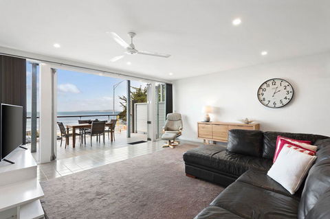 Rip N View - Holiday Byron Bay 0