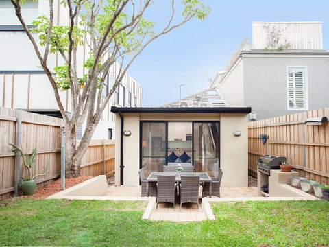 RIPPLES-hosted By:L'Abode Accommodation - Holiday Byron Bay 0