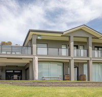 River Devine - Holiday Byron Bay