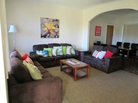 River House Mudgee - Holiday Byron Bay 2