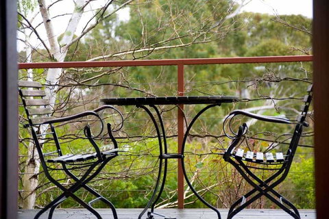 Romantic Treehouse Getaway - Holiday Byron Bay 2