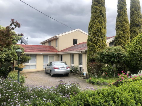 Rose Bed And Breakfast - Holiday Byron Bay 0