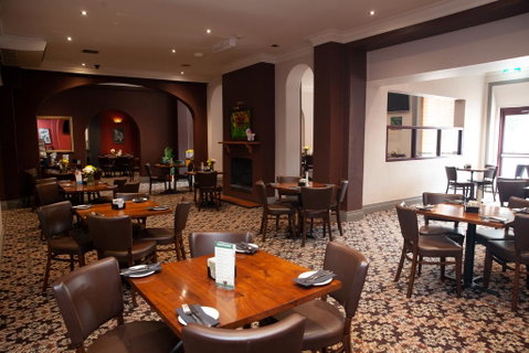 Royal Hotel Singleton - Holiday Byron Bay 1