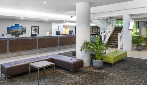 Rydges Esplanade Resort Cairns - Holiday Byron Bay 2