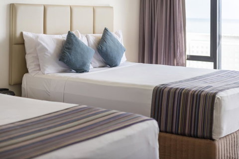 Rydges Esplanade Resort Cairns - Holiday Byron Bay 3