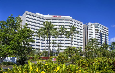 Rydges Esplanade Resort Cairns - Holiday Byron Bay 1
