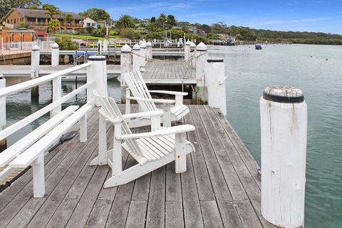 Sail On In Boatshed - Holiday Byron Bay 1
