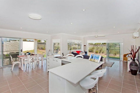 SALTY PAUSE @ BONDI HOUSE - Holiday Byron Bay 1
