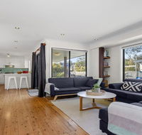 Sand Dunes - house and cabin accommodation - Holiday Byron Bay