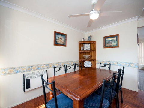 Sandcastles, 21/23 Robinson Street - Holiday Byron Bay 2
