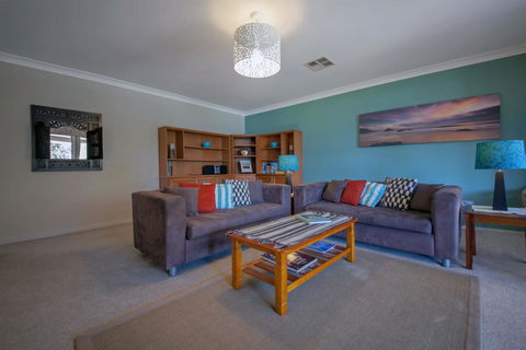Sandy Point Road, 151 - Holiday Byron Bay 1