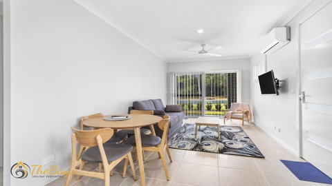 Scott Street Couples Getaway - Holiday Byron Bay 1