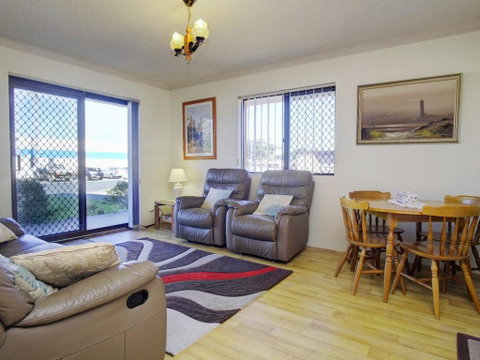 Seabreeze 6 Opposite Bowling Club - Holiday Byron Bay 0