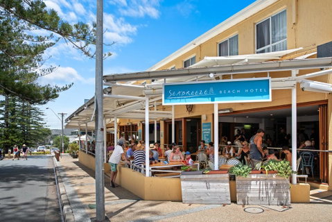 Seabreeze Beach Hotel - Holiday Byron Bay 0