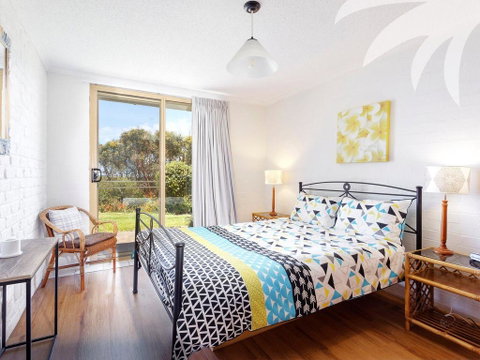 Seahorse - Oceanside 15 - Holiday Byron Bay 1