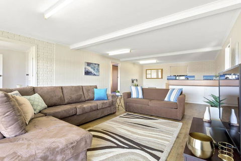 SEASIDE SERENITY 2 - L'Abode Accommodation - Holiday Byron Bay 0