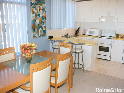 Seaview #2 - 2/171 Avoca Drive - Holiday Byron Bay 2