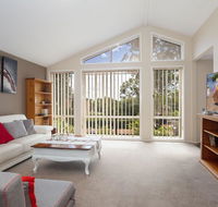 Serenity' 7 Mulloway Place - Peaceful house with air con Netflix  WIFI