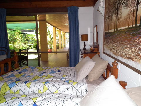 Shady Grove B&B - Holiday Byron Bay 0