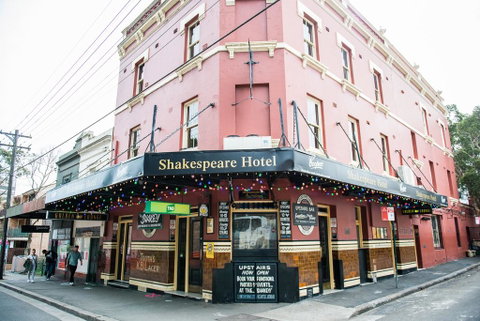 Shakespeare Hotel - Holiday Byron Bay 0