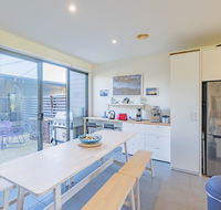 Shore to Relax - Family or Corporate Bookings Only - Holiday Byron Bay