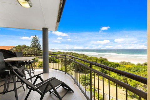 Shoreline Nine Penthouse With Ocean Views - Holiday Byron Bay 0