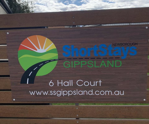Short Stays Gippsland (Newborough) - Holiday Byron Bay 1