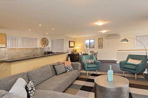 Silvertrees 4 - McLure Circuit, Jindabyne - Holiday Byron Bay 0